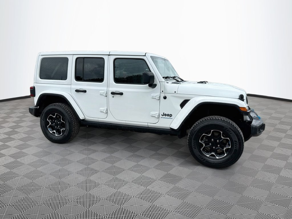Used 2023 Jeep Wrangler Unlimited Rubicon 4xe w/ Cold Weather Group AWD/4WD image 5