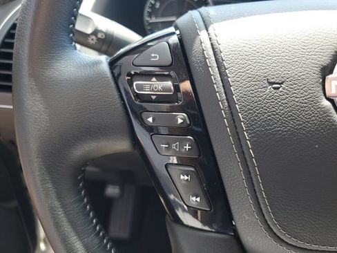 Certified 2024 Nissan Armada Platinum w/ Captain's Chairs Package RWD image 22