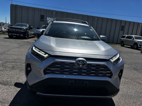 Used 2025 Toyota RAV4 Limited AWD/4WD image 8