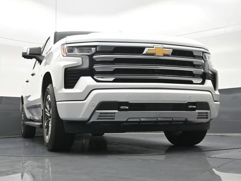 Used 2023 Chevrolet Silverado 1500 High Country RWD image 29