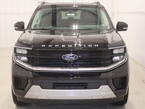 New 2025 Ford Expedition Max Platinum w/ Platinum Ultimate Package image 3