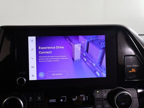 Used 2023 Toyota Highlander L image 43