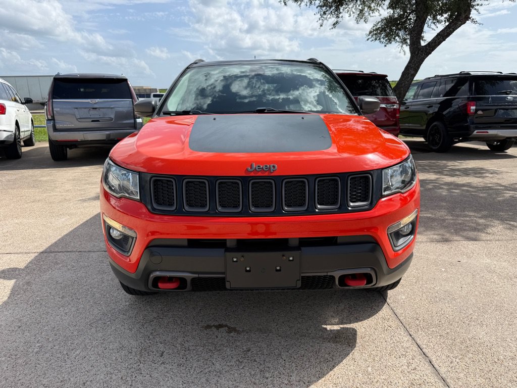 Used 2017 Jeep Compass Trailhawk w/ Leather Interior Group AWD/4WD image 2