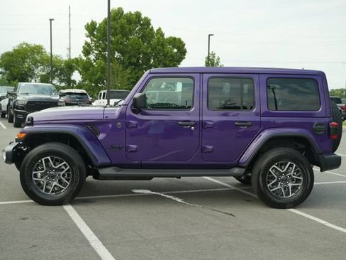 New 2026 Jeep Wrangler Unlimited Sahara AWD/4WD image 4