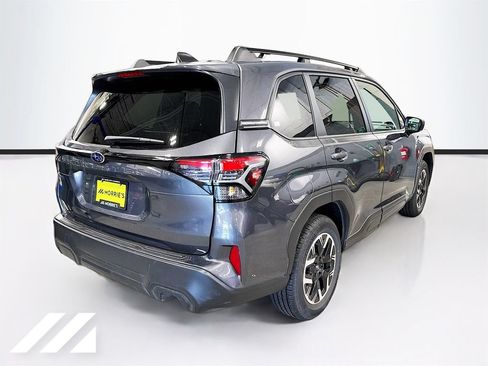 Used 2026 Subaru Forester Premium AWD/4WD image 5