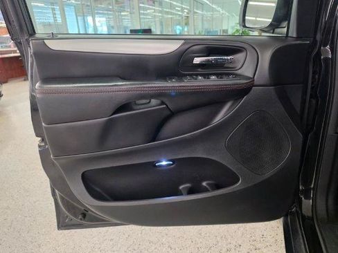 Used 2019 Dodge Grand Caravan GT FWD image 33