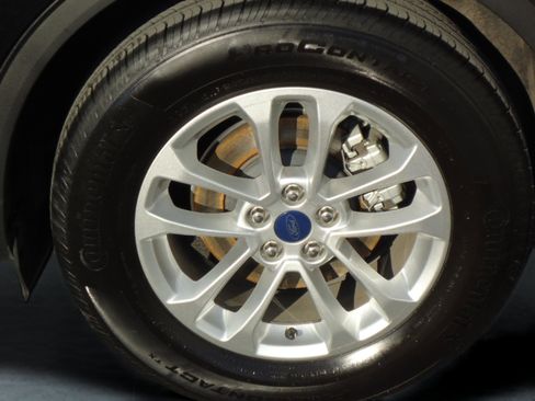 Used 2020 Ford Escape SE image 9