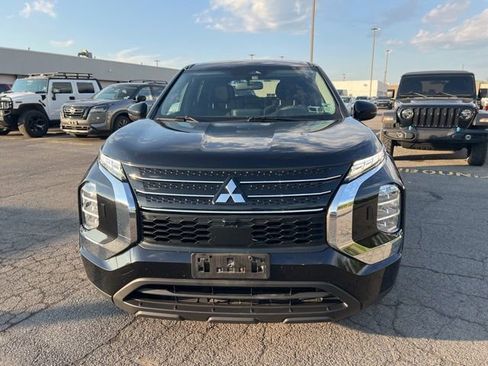 Used 2022 Mitsubishi Outlander ES AWD/4WD image 5