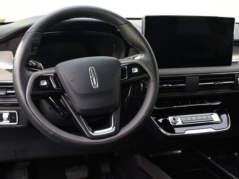 New 2026 Lincoln Corsair Premiere image 12