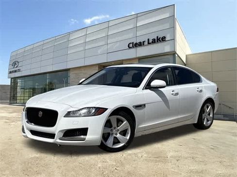 Used 2018 Jaguar XF 25t image 1
