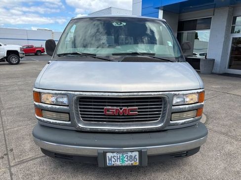 Used 1998 GMC Savana 1500 Passenger w/ Marketing Option Pkg 4 RWD image 3