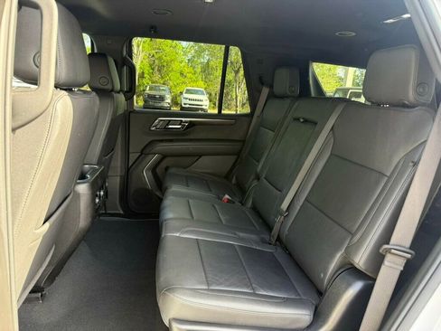 Used 2025 Chevrolet Tahoe LT AWD/4WD image 8