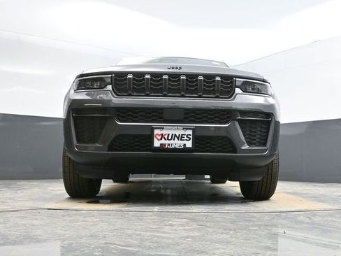 New 2026 Jeep Grand Cherokee L 4WD image 42