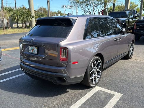 Used 2022 Rolls-Royce Cullinan Black Badge w/ Dark Exterior Package image 6