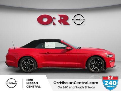 Used 2023 Ford Mustang Premium image 4