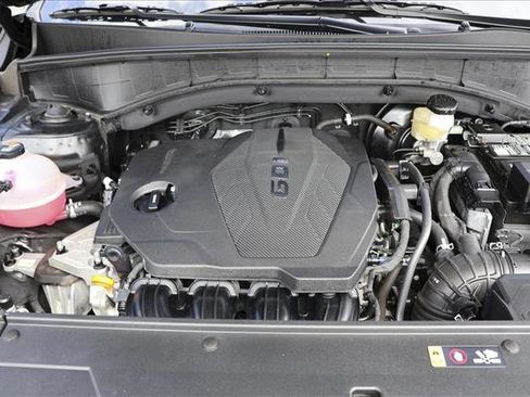 Used 2025 Kia Sorento LX FWD image 30