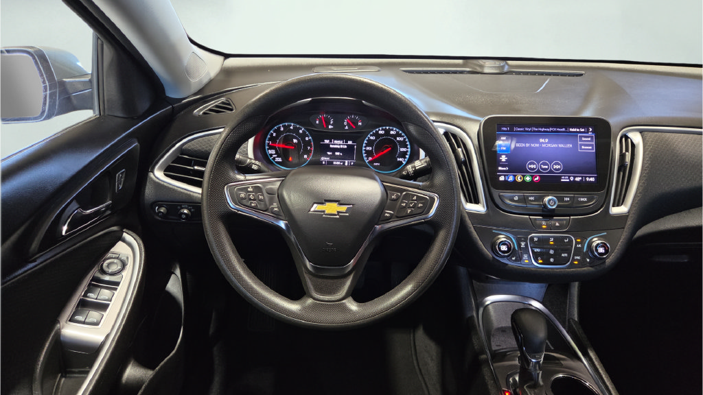 Used 2023 Chevrolet Malibu LT FWD image 21