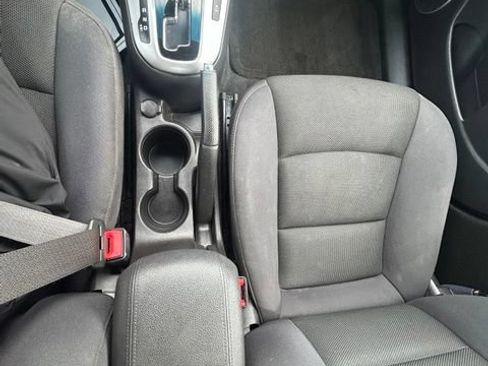 Used 2016 Chevrolet Cruze LT w/ Sun And Sound Package FWD image 19