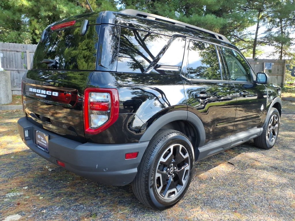 Certified 2023 Ford Bronco Sport Outer Banks w/ Tech Package AWD/4WD image 2