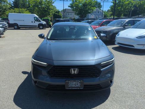 Used 2023 Honda Accord EX image 9