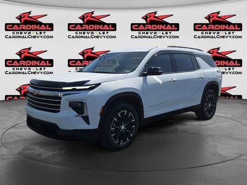 Used 2026 Chevrolet Traverse LT w/ Driver Confidence Package FWD image 7