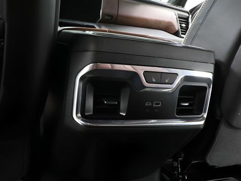 Used 2024 GMC Sierra 2500 Denali Ultimate AWD/4WD image 27