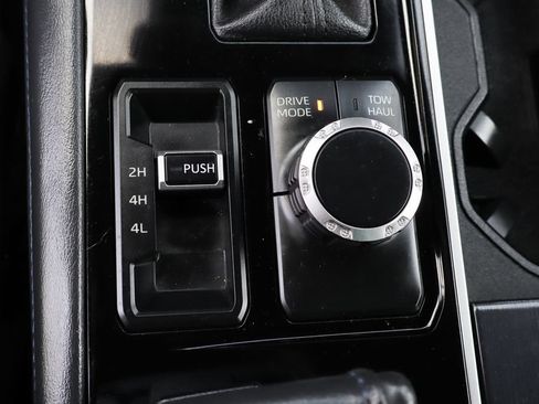 Used 2022 Toyota Tundra Platinum w/ Advanced Package AWD/4WD image 39