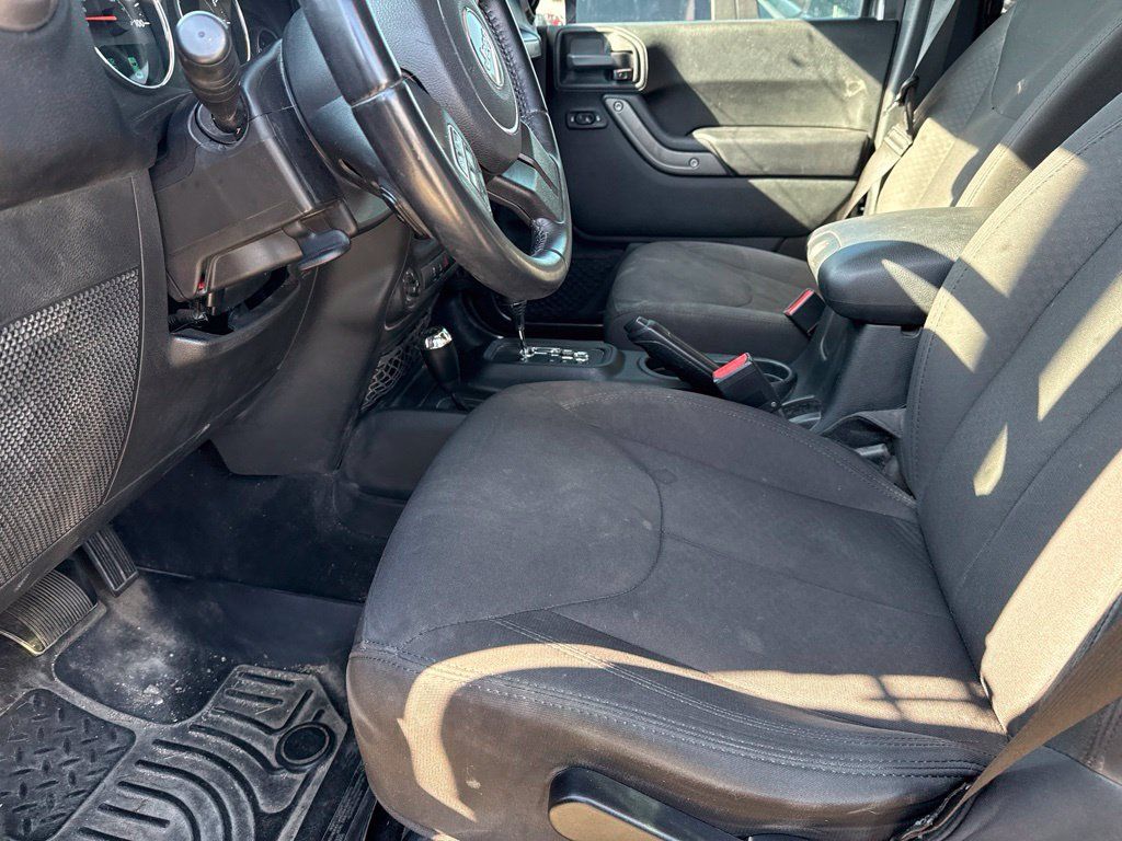 Used 2018 Jeep Wrangler Unlimited Sport S AWD/4WD image 4