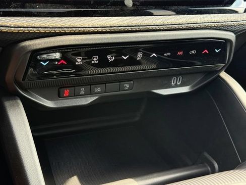 New 2026 Jeep Cherokee Limited AWD/4WD image 19