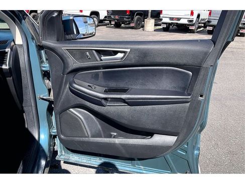 Used 2016 Ford Edge SEL w/ Equipment Group 201A AWD/4WD image 25