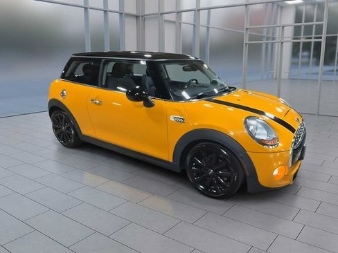 Used 2018 MINI Cooper S FWD image 4