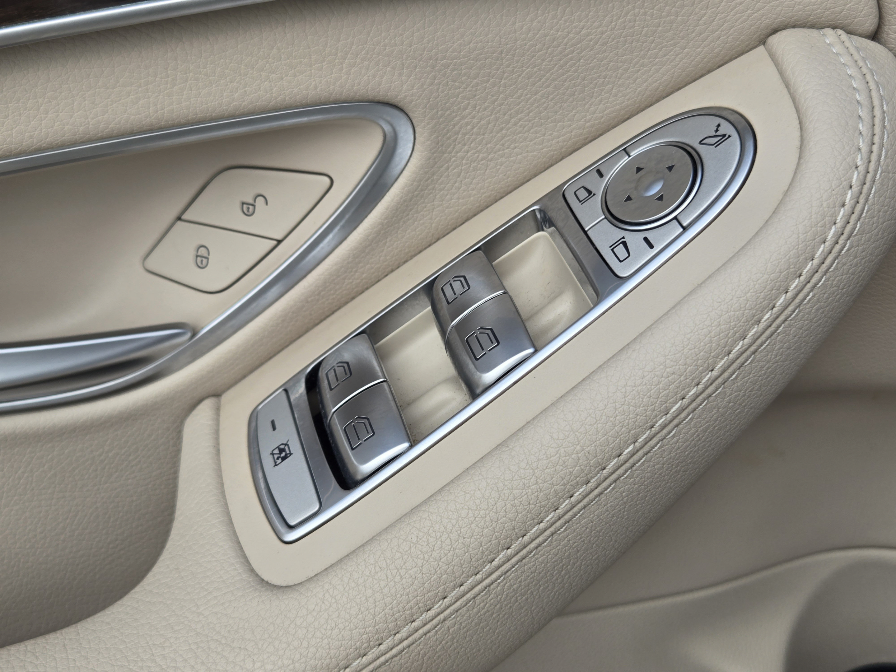 Certified 2021 Mercedes-Benz C 300 Sedan image 30