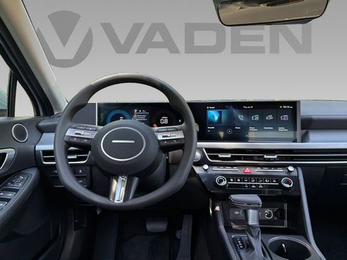 New 2025 Hyundai Sonata SE image 3