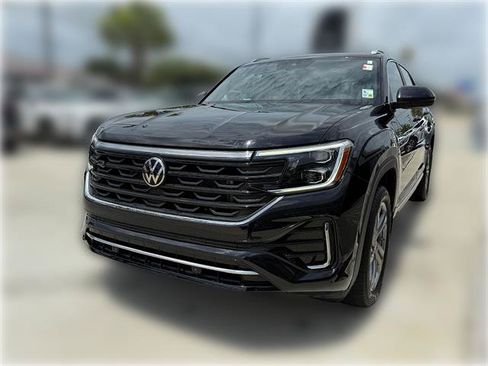Used 2024 Volkswagen Atlas Cross Sport SEL R-Line AWD/4WD image 3