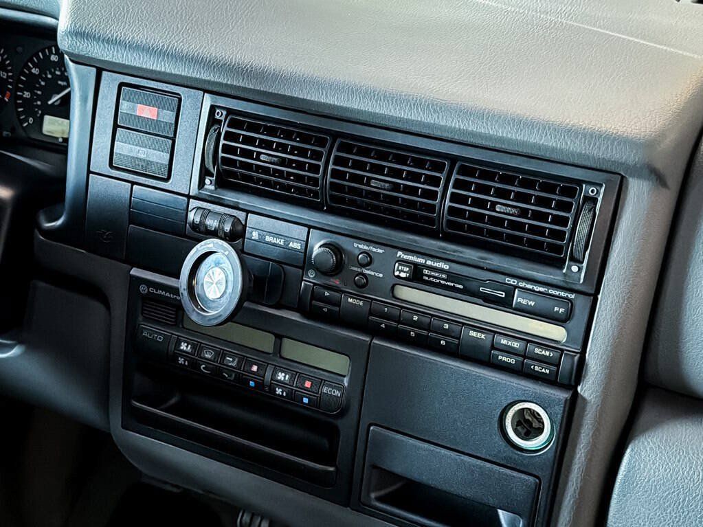 Used 1999 Volkswagen Eurovan GLS FWD image 19