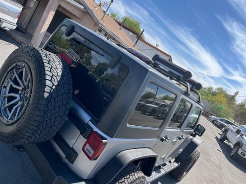 Used 2018 Jeep Wrangler Unlimited Sport S AWD/4WD image 44
