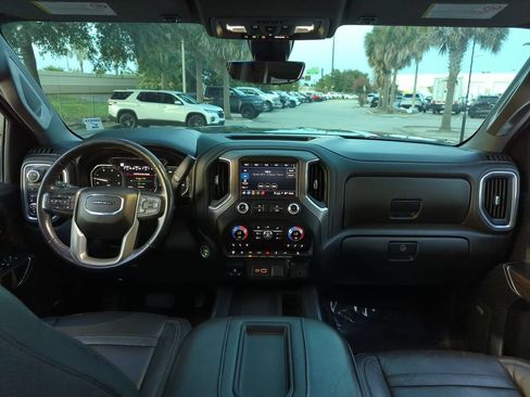 Used 2022 GMC Sierra 2500 Denali w/ Denali Ultimate Package AWD/4WD image 22