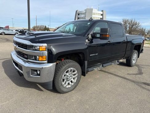 Used 2017 Chevrolet Silverado 2500 LT w/ LT Convenience Package AWD/4WD image 6