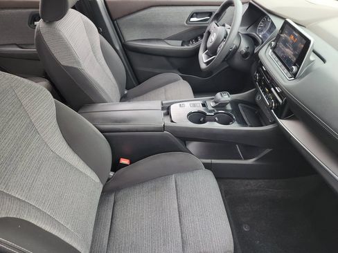 Used 2022 Nissan Rogue SV FWD image 10