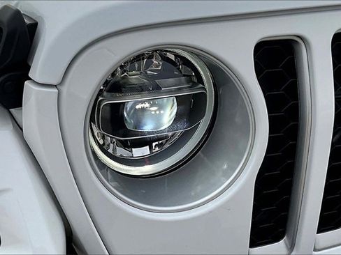 Used 2021 Jeep Wrangler Unlimited Sahara image 28