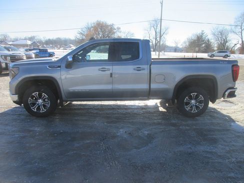 New 2026 GMC Sierra 1500 SLE image 10