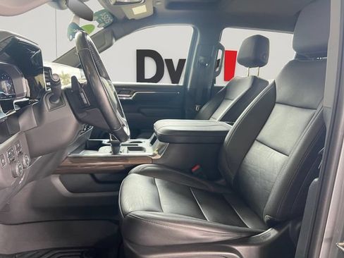Used 2024 Chevrolet Silverado 1500 LT Trail Boss w/ Convenience Package II AWD/4WD image 11