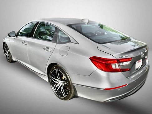 Used 2022 Honda Accord Touring image 5