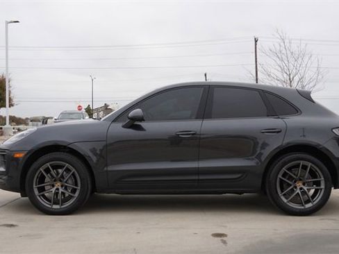 Used 2023 Porsche Macan image 6