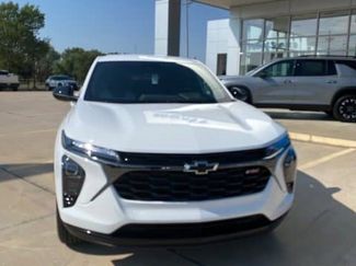 New 2025 Chevrolet Trax RS image 1