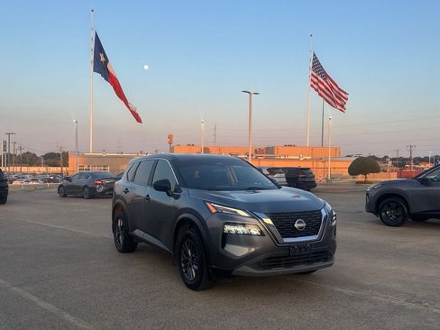 Used 2023 Nissan Rogue S FWD image 1