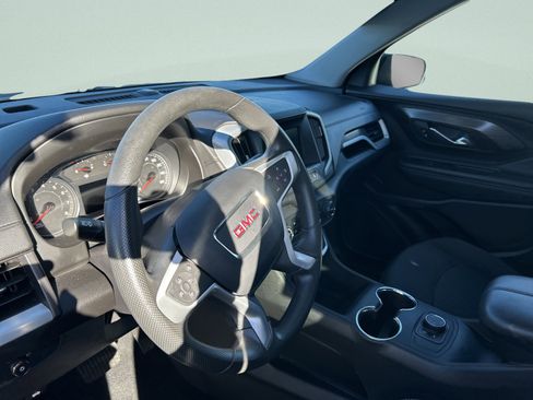 Used 2024 GMC Terrain SLE image 13