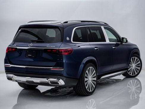Used 2026 Mercedes-Benz Maybach GLS 600 4MATIC image 14