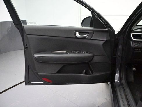 Used 2019 Kia Optima S image 8