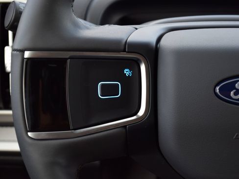 New 2026 Ford Expedition Active RWD image 7